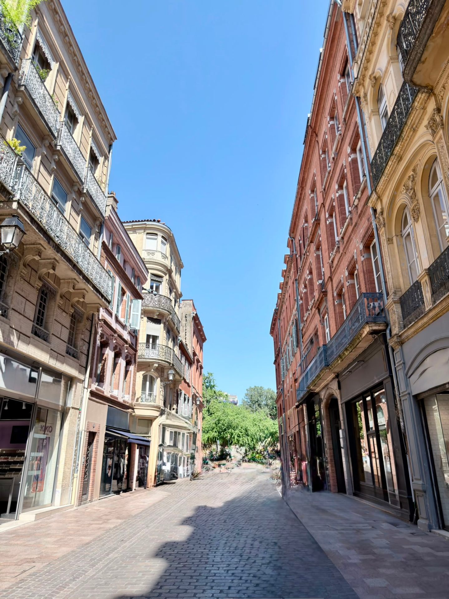 Que faut-il vérifier avant d’acheter un appartement en copropriété ?